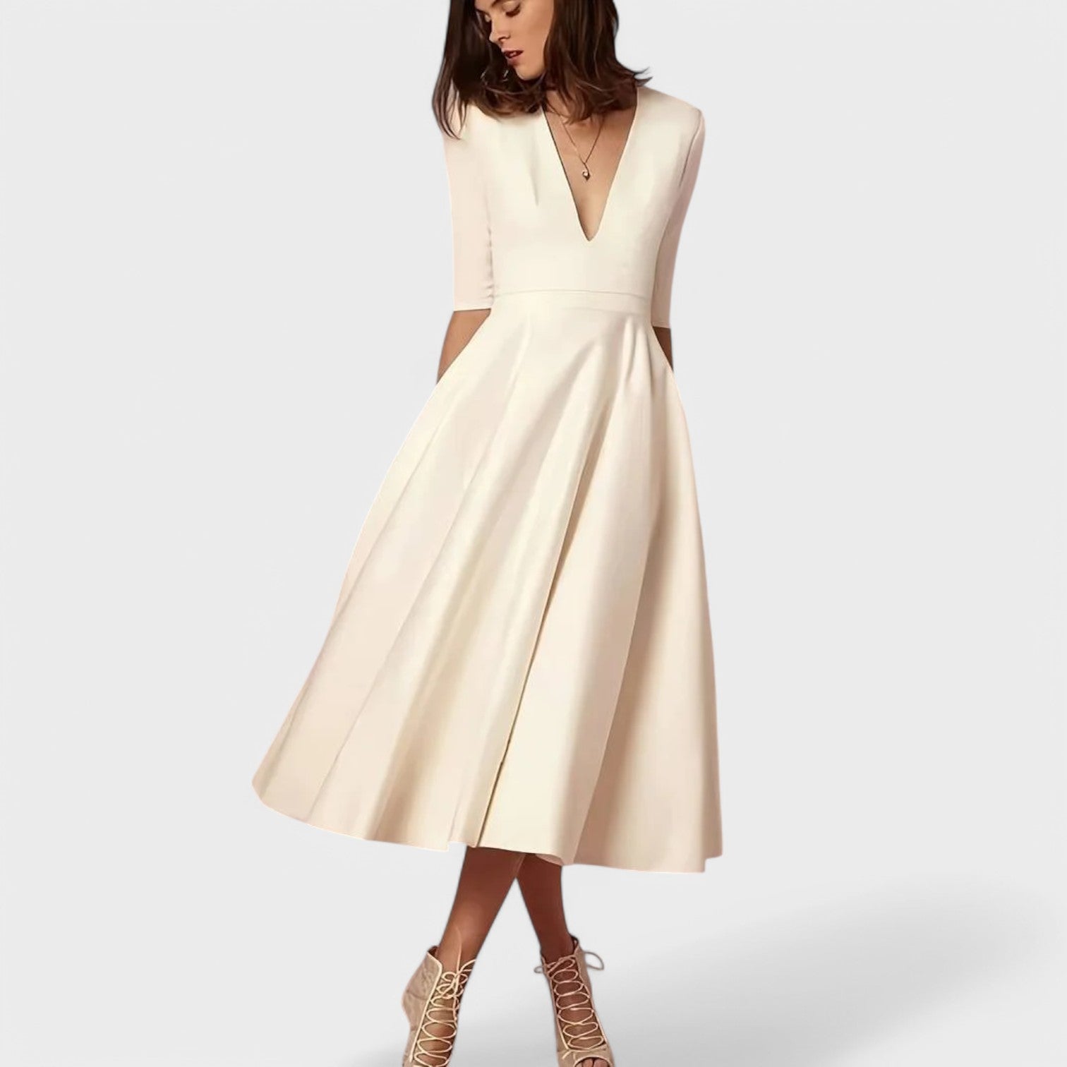 Helena - Vestido elegante con escote en V