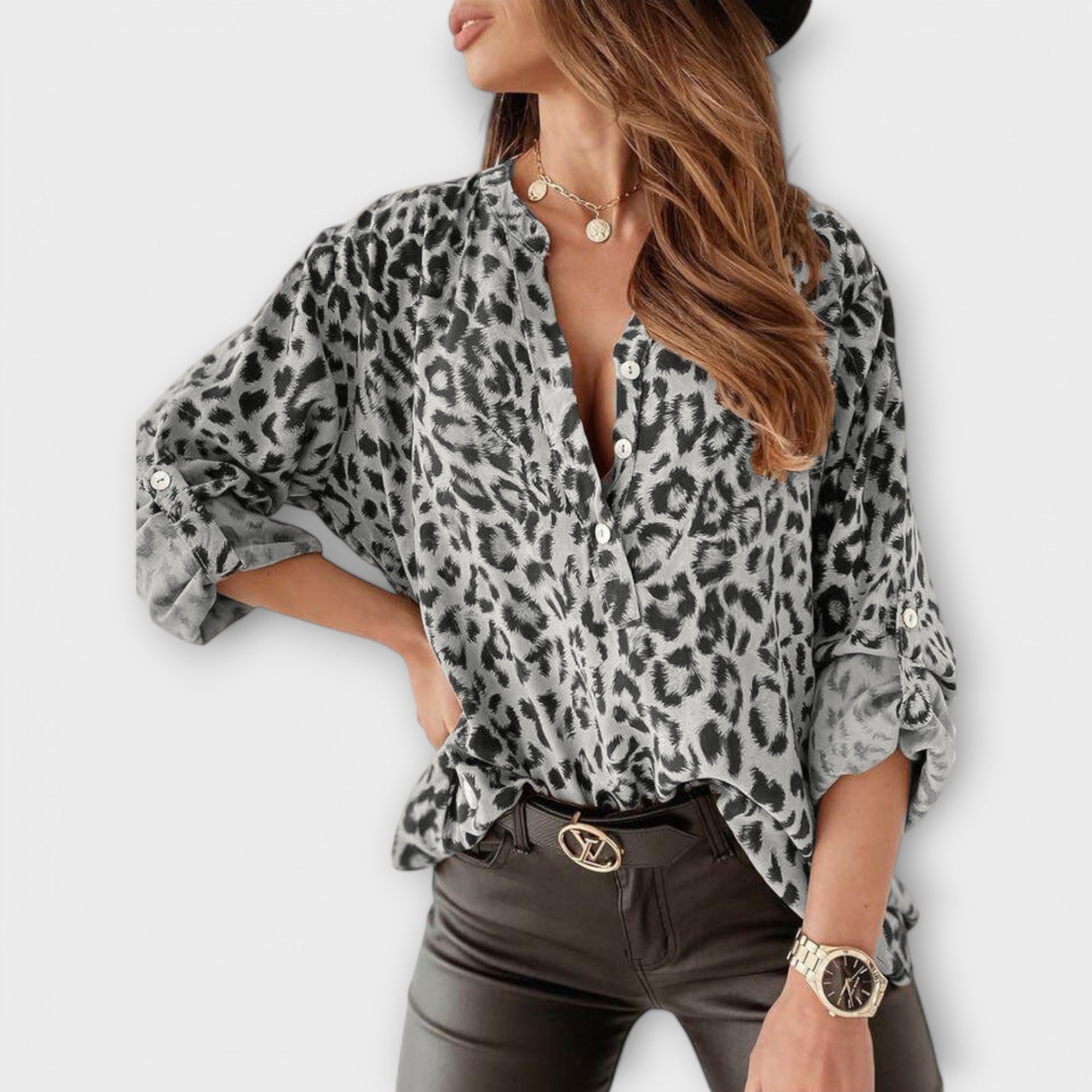 Luisa - Blusa Moderna con Patrón de Leopardo