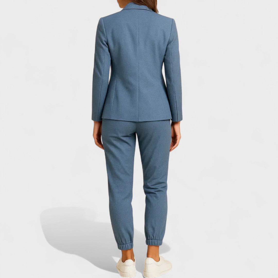 Gabriela - Conjunto Elegante con Chaqueta y Pantalones